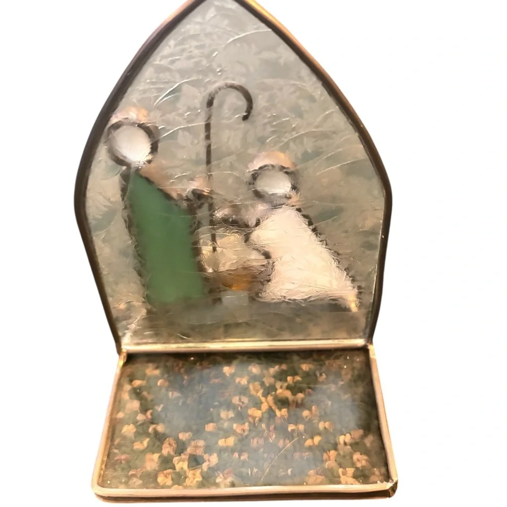 Nativity Manger Stained art glass scene- 5 inches in height